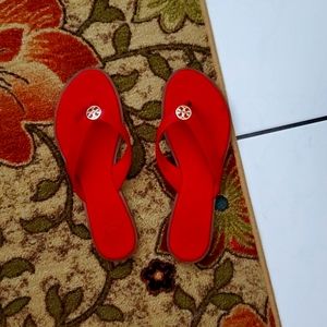 Tory burch sandals size 8 lightly used  in great conditions